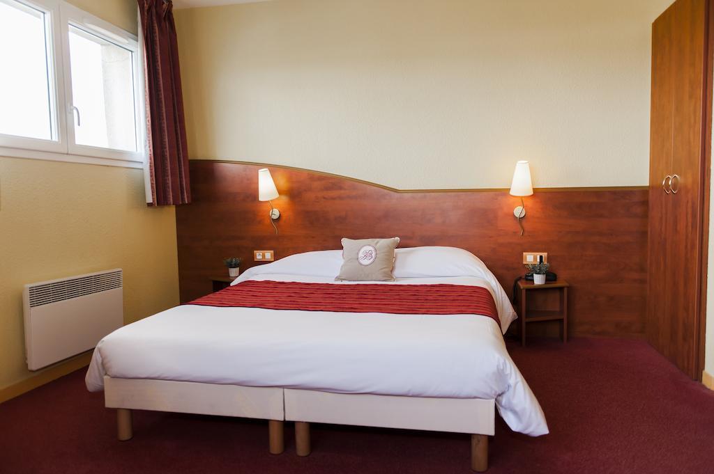 Armony Hotel Bourg-Achard Ngoại thất bức ảnh