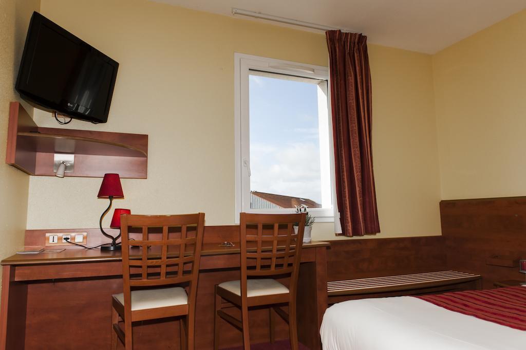 Armony Hotel Bourg-Achard Ngoại thất bức ảnh